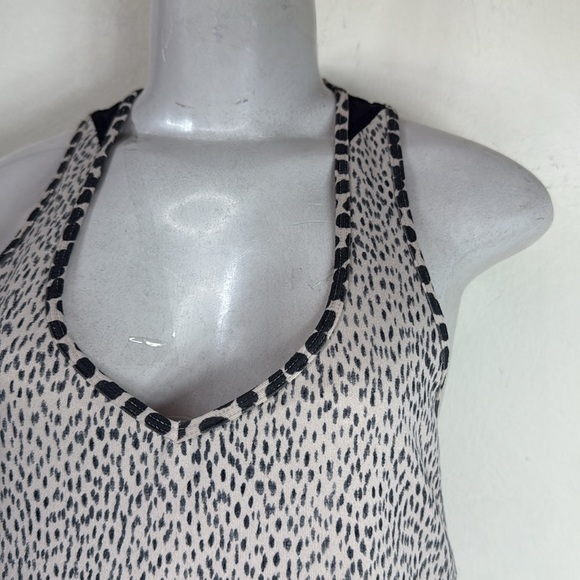 (A1) Lululemon Leopard Print Women's Tank Top, Sz 8 - Picture 2 of 11